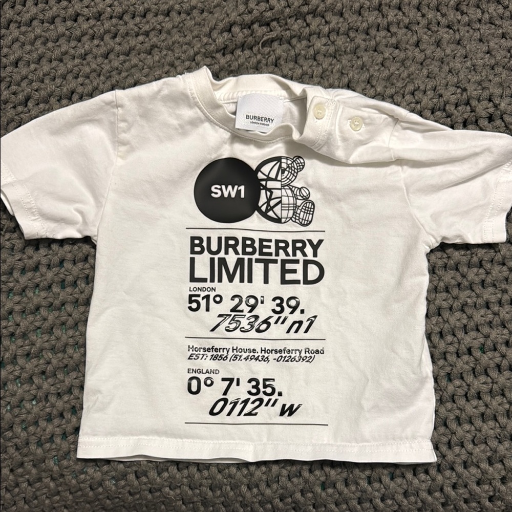 Burberry Kids White Limited Edition Tee graphic t